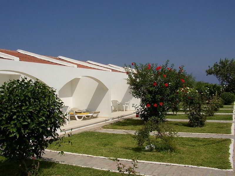 Sempati Hotel لابيثوس المظهر الخارجي الصورة