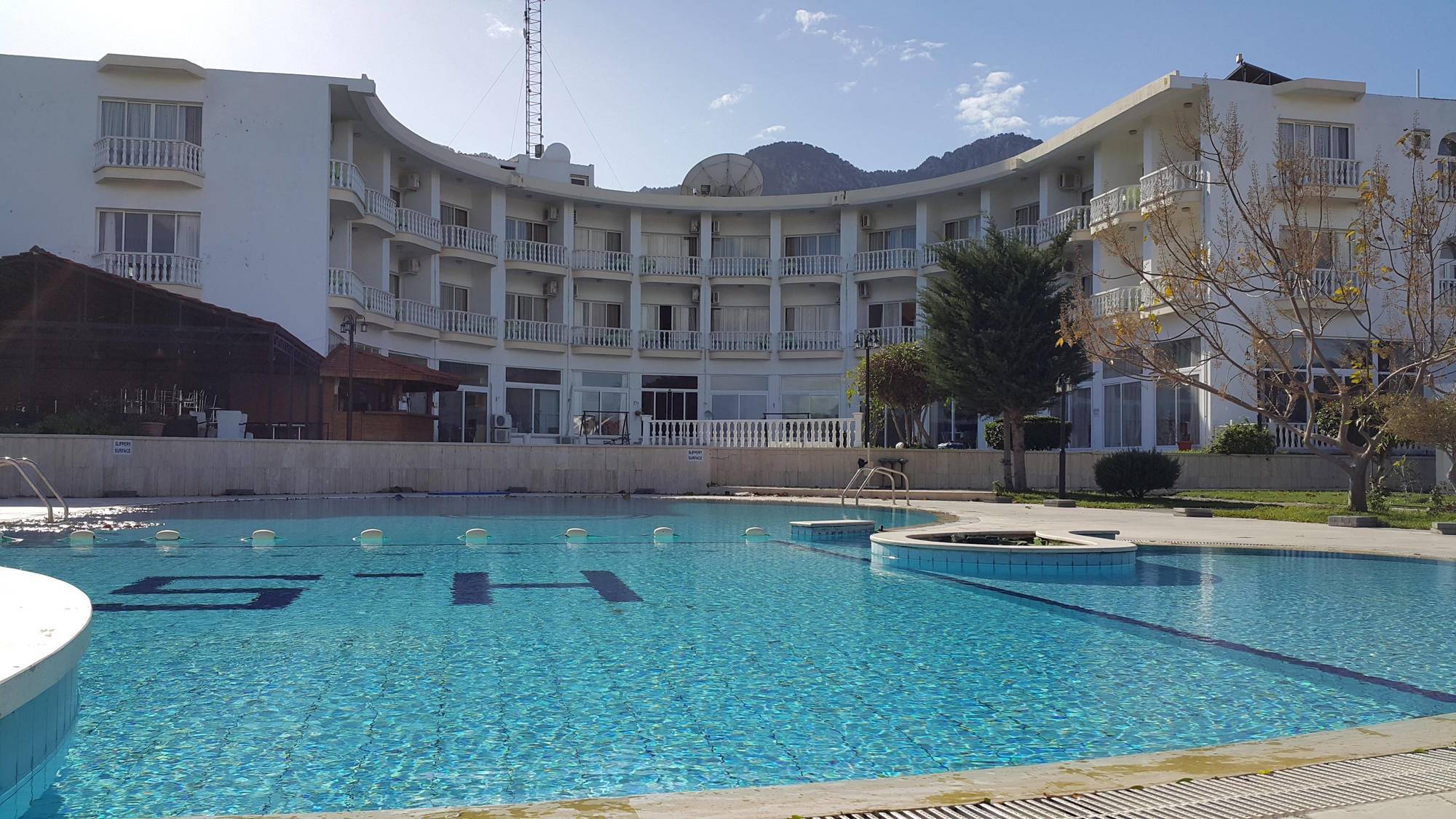 Sempati Hotel لابيثوس المظهر الخارجي الصورة