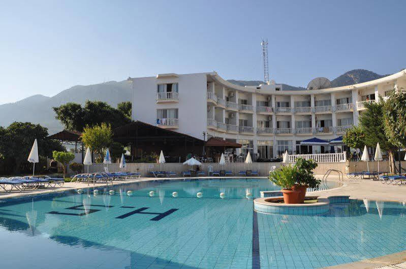 Sempati Hotel لابيثوس المظهر الخارجي الصورة